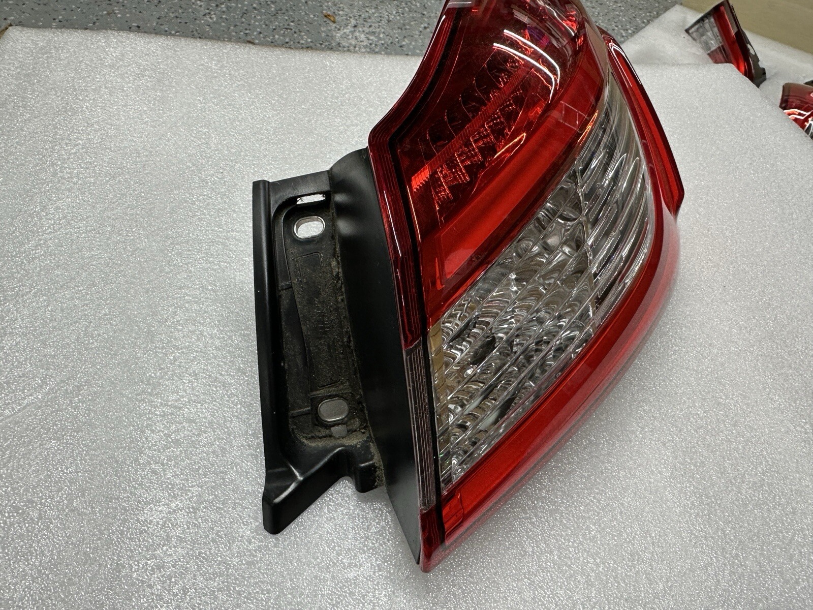 Maserati Ghibli Right Passenger Outer Tail Lamp Assembly