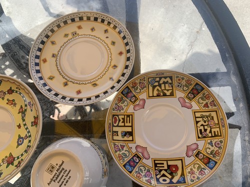 Mary Engelbreit /Andrews McMeel Set of Four Eclectic Sets of Cups and Saucers  - Picture 6 of 14