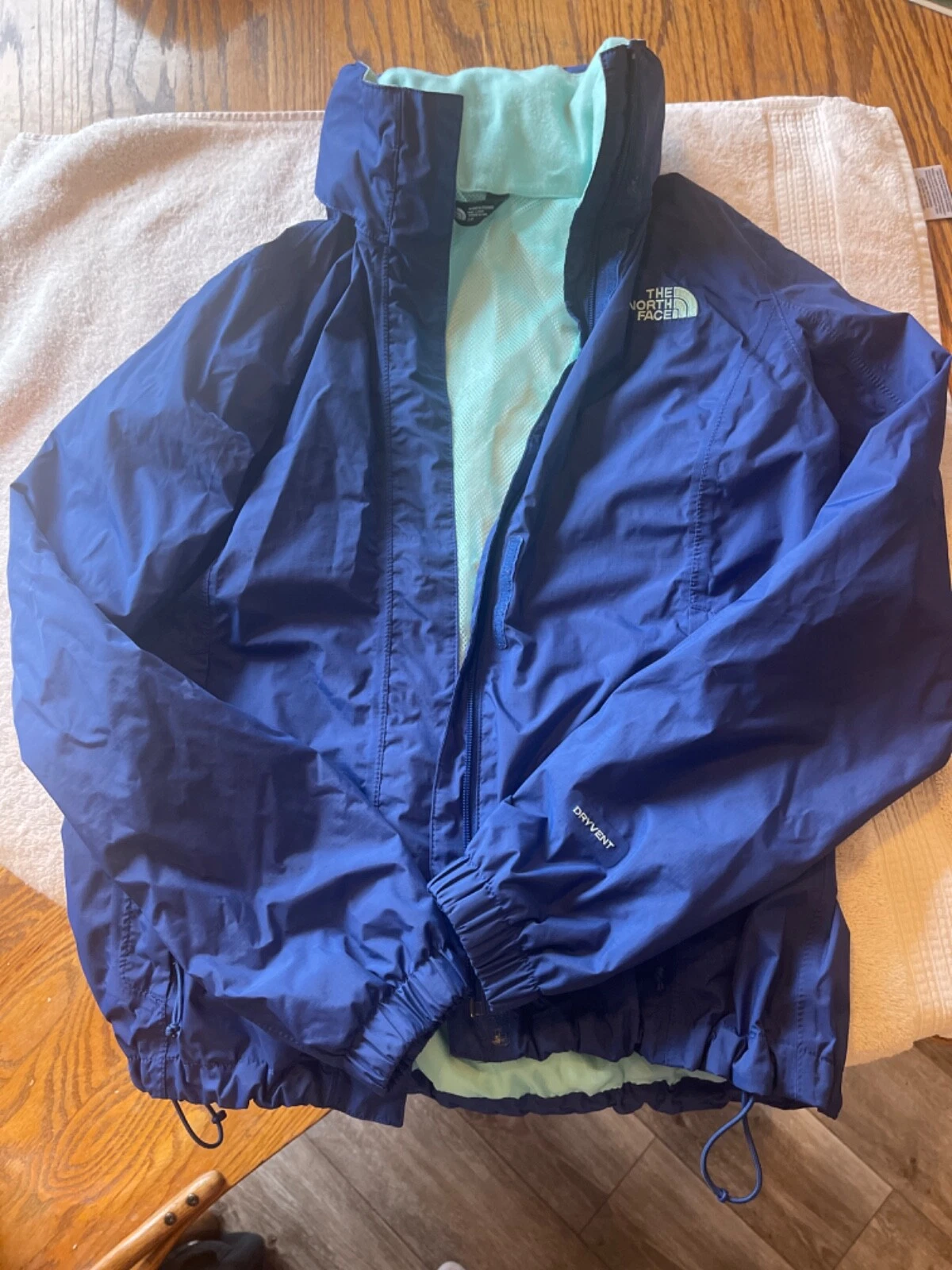 The North face jacket dry vent blue raincoat lightly used! Size S.