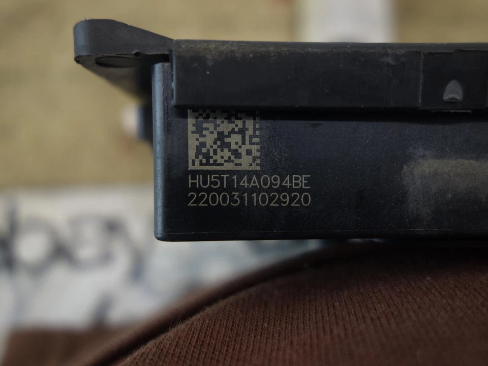 Módulo de conexión de fusible terminal de batería 20 LINCOLN MKZ 2,0 L AT 4x4 HU5T-14A094-BE Foto 4 de 4