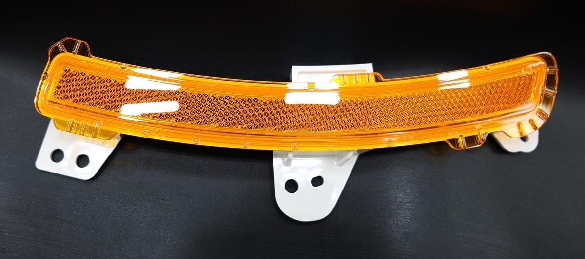 その他 9,21 NEW OEM Front Right Side Marker Reflector 921A2S8000 for Hyundai