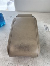 2007 Cadillac Cts Center Console Beige Leather Armrest Lid Storage Bin 2007 Cadillac Cts Center Console Beige Leather Armrest Lid Storage Bin