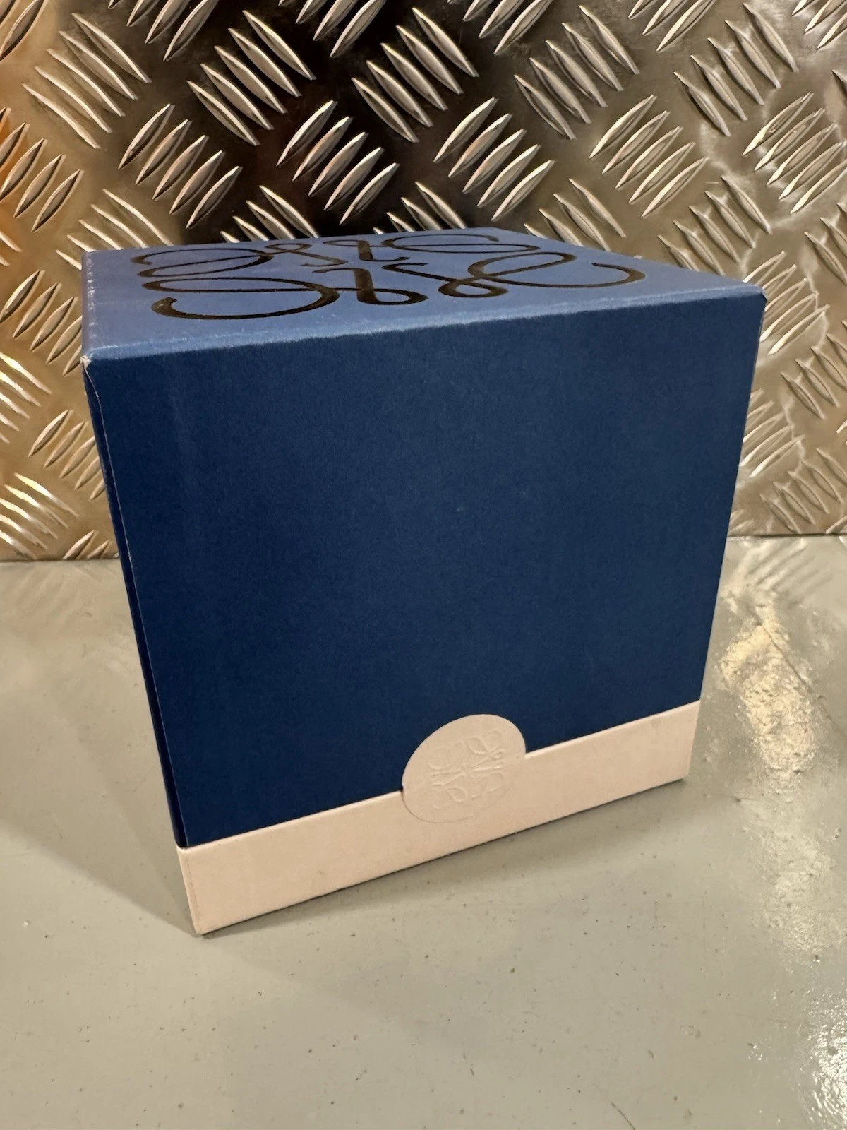 Loewe Medium Ivy Scented Wax Candle Ivy 610g Brand New Sealed 3