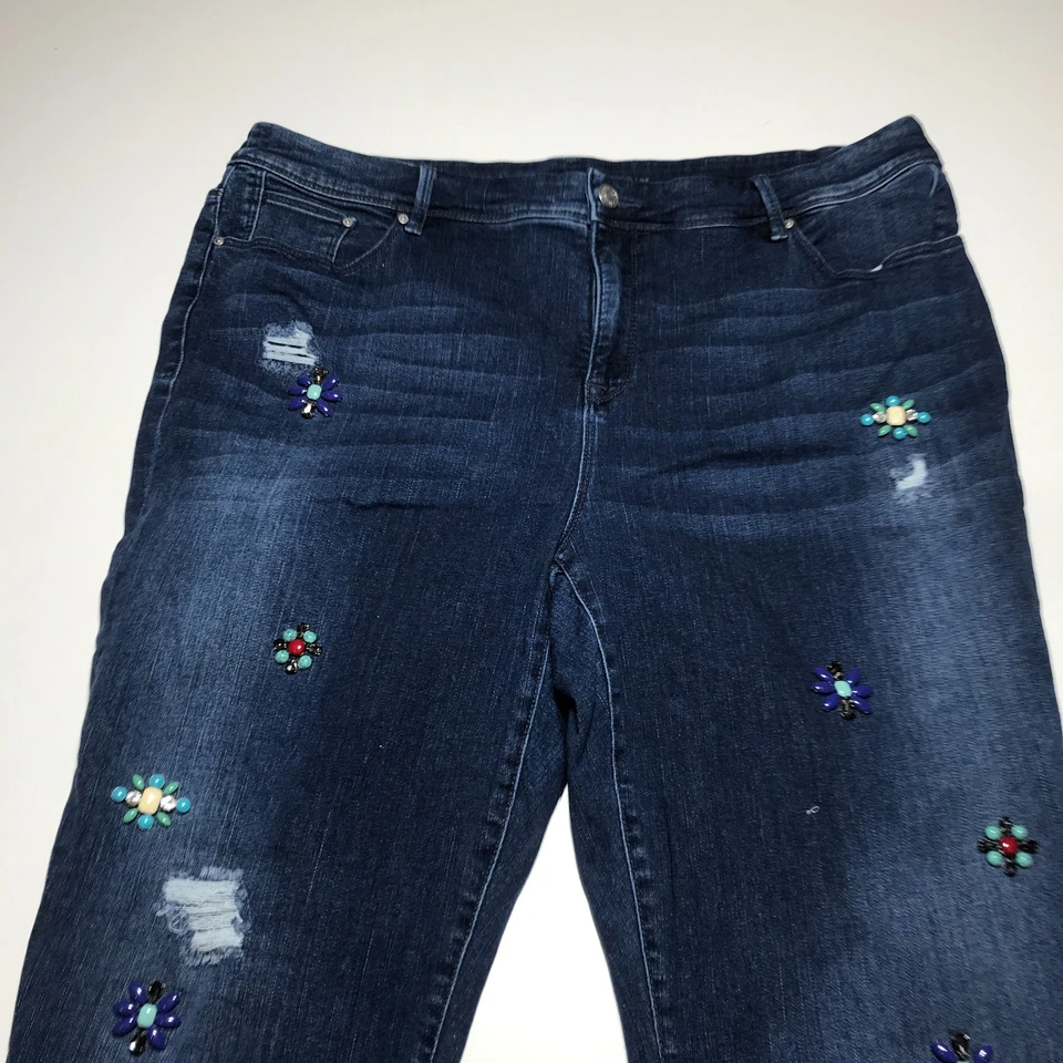 Chico's The So 瘦身女友裁剪牛仔裤珠宝装饰女式 3.5 码 — 第 3/4 张图片