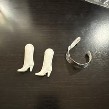 Barbie 1980s Superstar Silver Metallic Belt And 1980s White Cowboy Boots