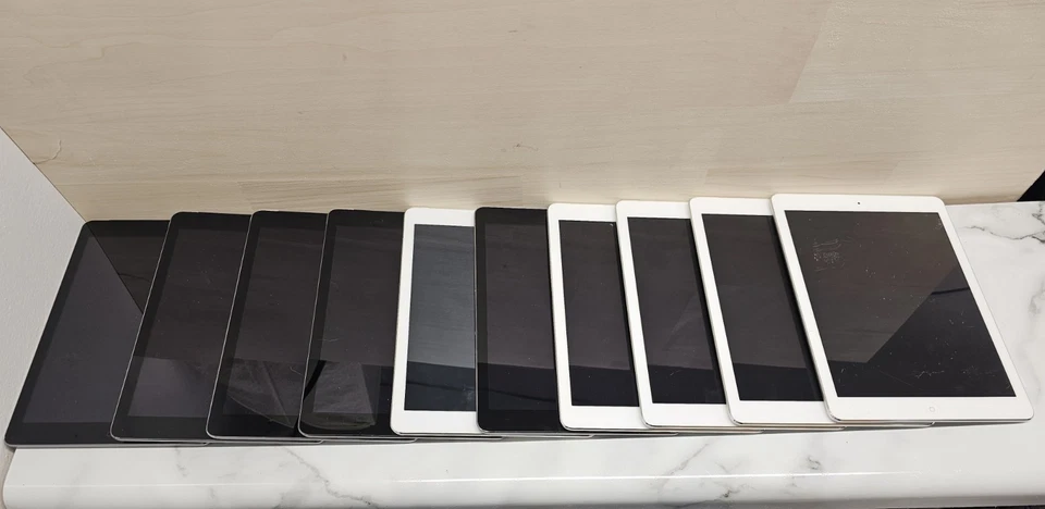 Lot of 10 iPad Air 1st Gen - All Used & Working - LOCKED - READ -MIXED CONDITION - Image 3 of 3