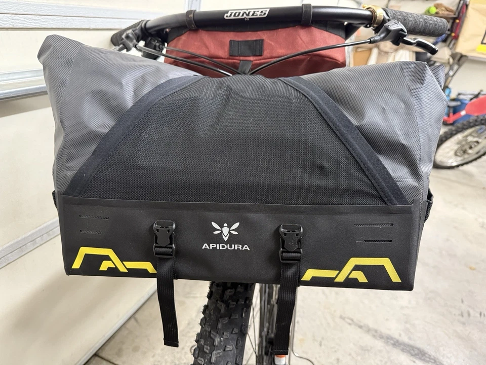 Apidura Expedition Front Rack Bag 30l Bikepacking Pack - Image 2 of 3