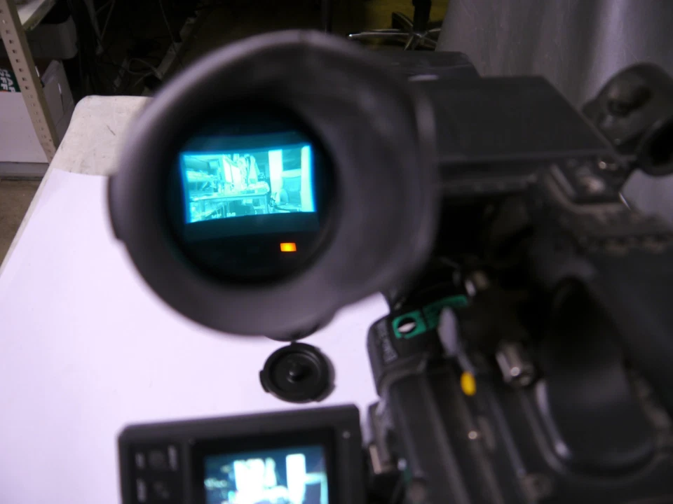 Sony DSR-450WSP DVCAM Camcorder keine Optik jh - Bild 4 von 4