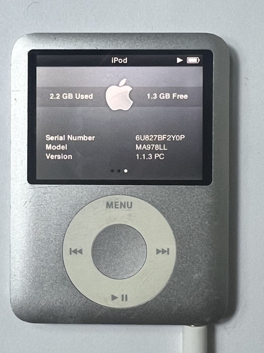Apple iPod Nano 3rd Gen 4GB A1236 MP3 Player SILVER MA978LL/A BAD