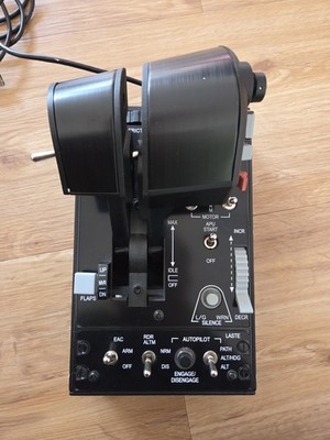 Thrustmaster Hotas Warthog Flightstick + Schubregler