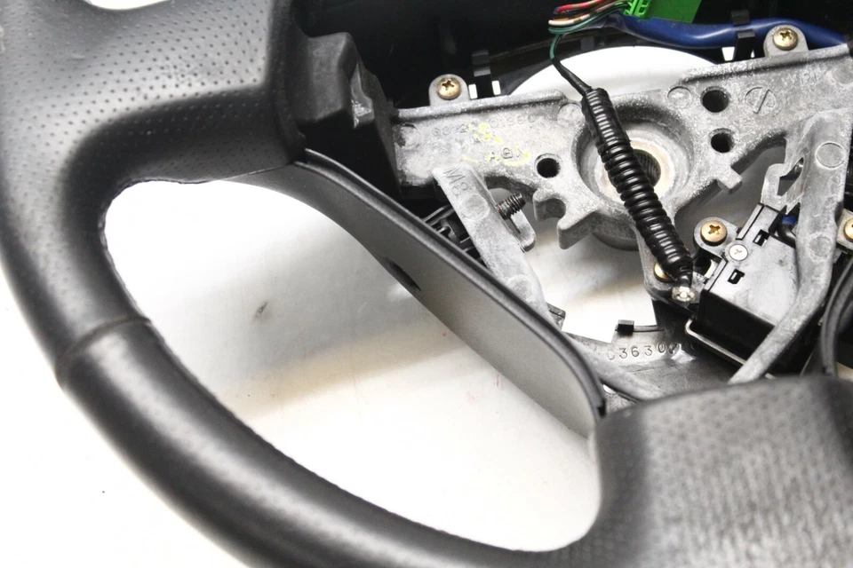 Volante aerodinámico SAAB 9-2X 2005-2006 3 radios P5499 Foto 4 de 4