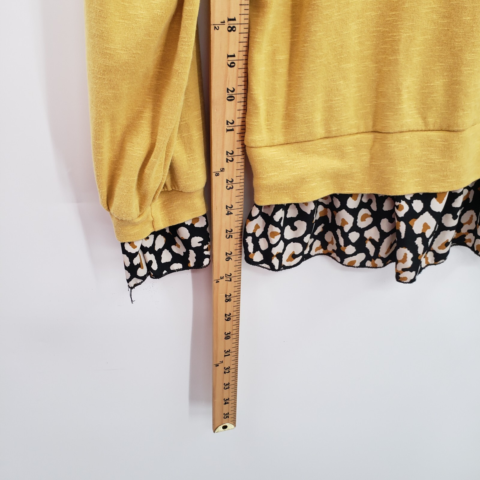 Hailey & Co Boutique Mustard Yellow Knit Top Womens Small Leopard Print Layered