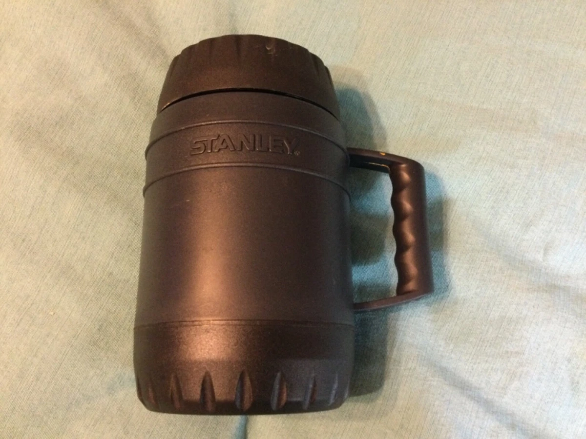 Stanley 17 Oz. 0.5 Liter Insulated Black Handle & Twist Top Mug Cup Thermos