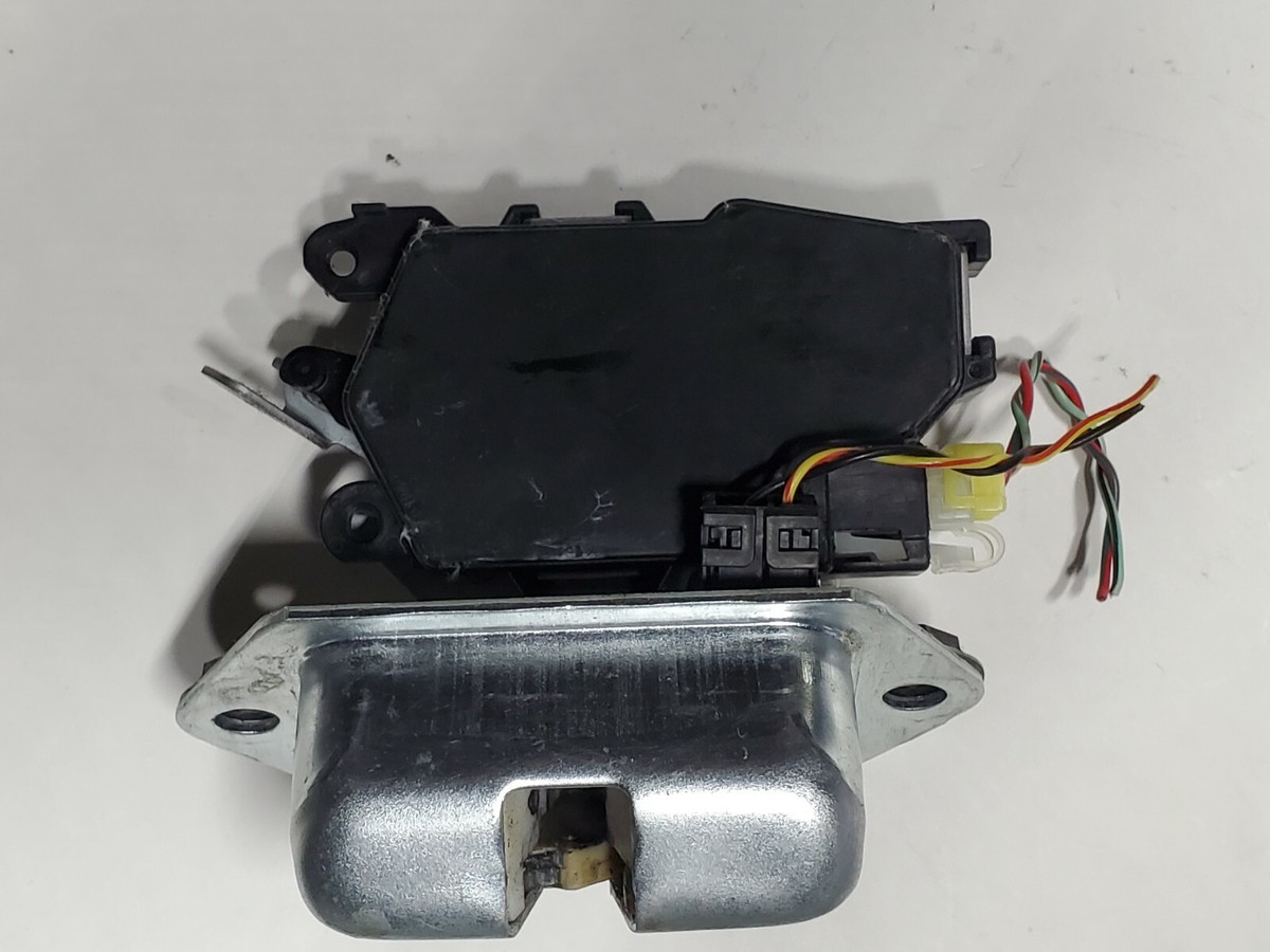 2003-2008 Subaru Forester Rear Liftgate Trunk Latch Actuator Lock