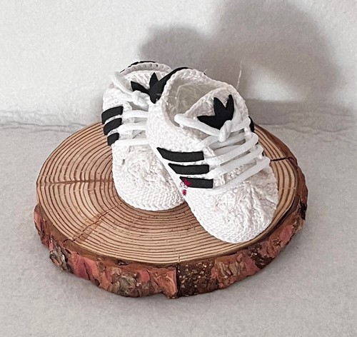 Scarpine bebè ,0-3 mesi cotone, bianche-nere, scarpe ginnastica, regalo, sneaker - Foto 2 di 3