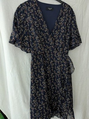 Kleid Rüschen Gr. M Sisters Point mit Gürtel florales Muster dunkelblau