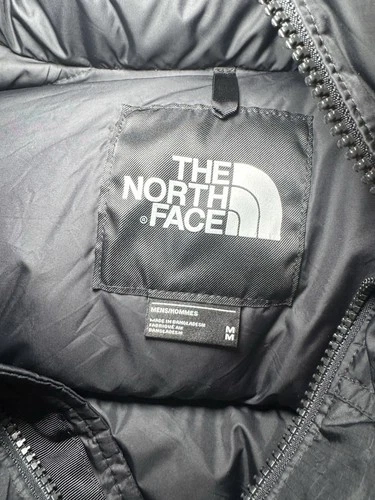 North Face 700 Puffer Jacket Size Medium Mens, Black, Highly Sought After image 3