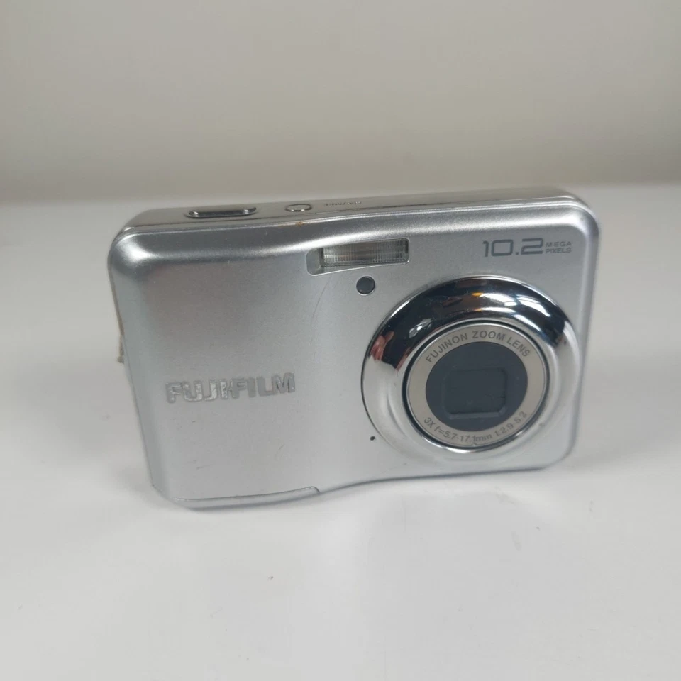 Fujifilm Finepix A160 10.2MP Digital Camera, Silver - Tested, photo 3 of 5
