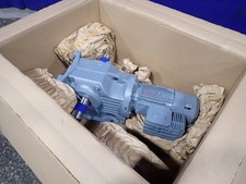 SEW EURODRIVE K97 DRN100L4/BE5HR/MM30/MO/AVSK/LN GEAR DRIVE 4 HP 04200590728