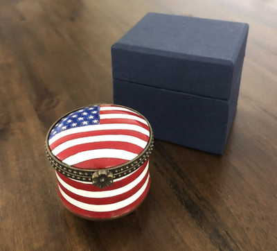 Kelvin Chen 2001 Stamp Holder God Bless America Round Trinket Box w/OG Box