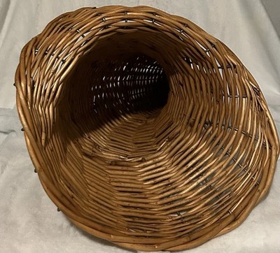 Vintage Wicker Horn of Plenty Cornucopia Holiday Decoration Basket Decor