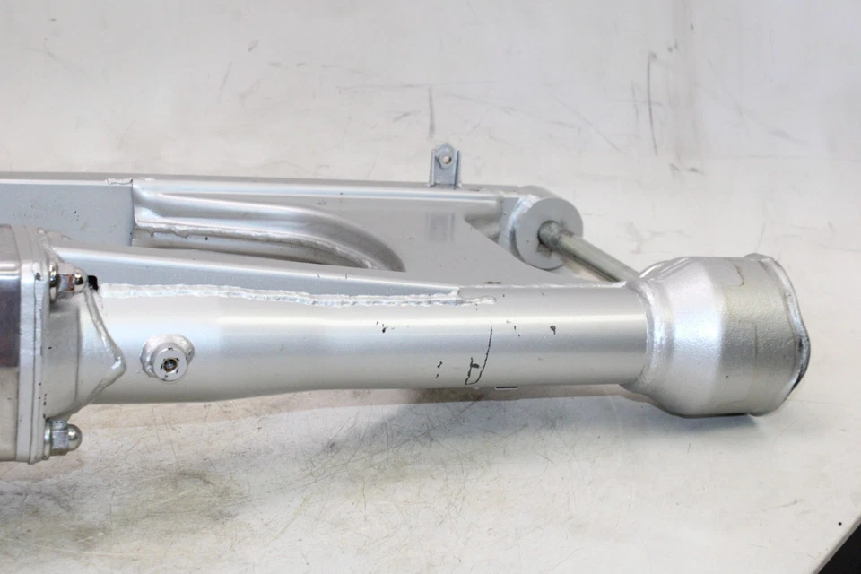 96-07 KAWASAKI VULCAN 1500 VN1500A OEM REAR SWINGARM W FINAL DRIVE - Image 3 of 4
