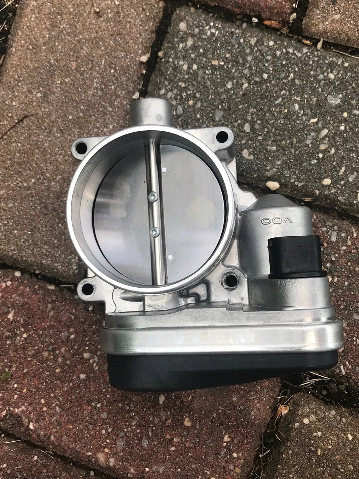 Conjunto de carcasa de acelerador Bwm 740 IL 2001 Foto 2 de 4