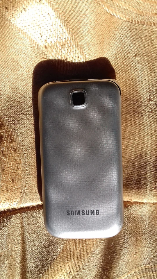 cellulare samsung argento a conchiglia  C3520 - Immagine 2 di 2