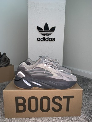 Adidas Yeezy Boost 700 V2 Tephra Size 13.5