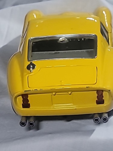 RARE ! 1998 Mattel.Inc. FERRARI 250 GTO 1:18 - EXCELLENT CONDITION ( Yellow ) - Picture 6 of 12