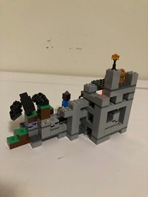 LEGO Minecraft: The Cave (21113) w/ Manual