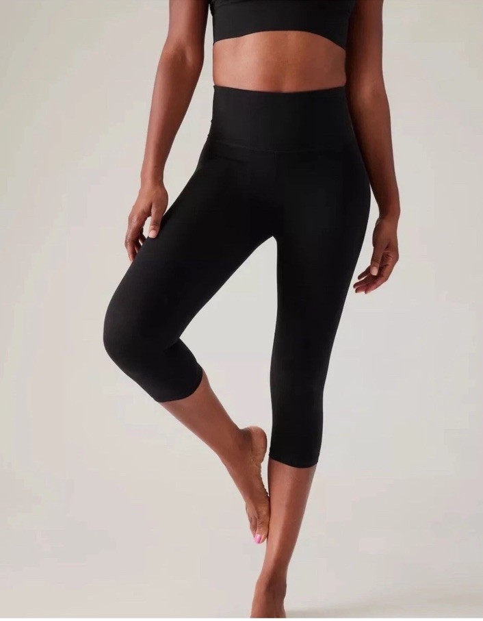 Athleta Ultra high rise elation capri- large- black- nwt