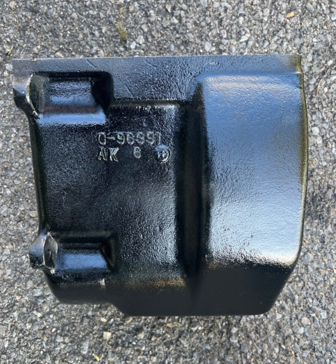 FORD NP435 MANUAL TRANSMISSION 2WD BARE CASE C-96391 / TRUCK
