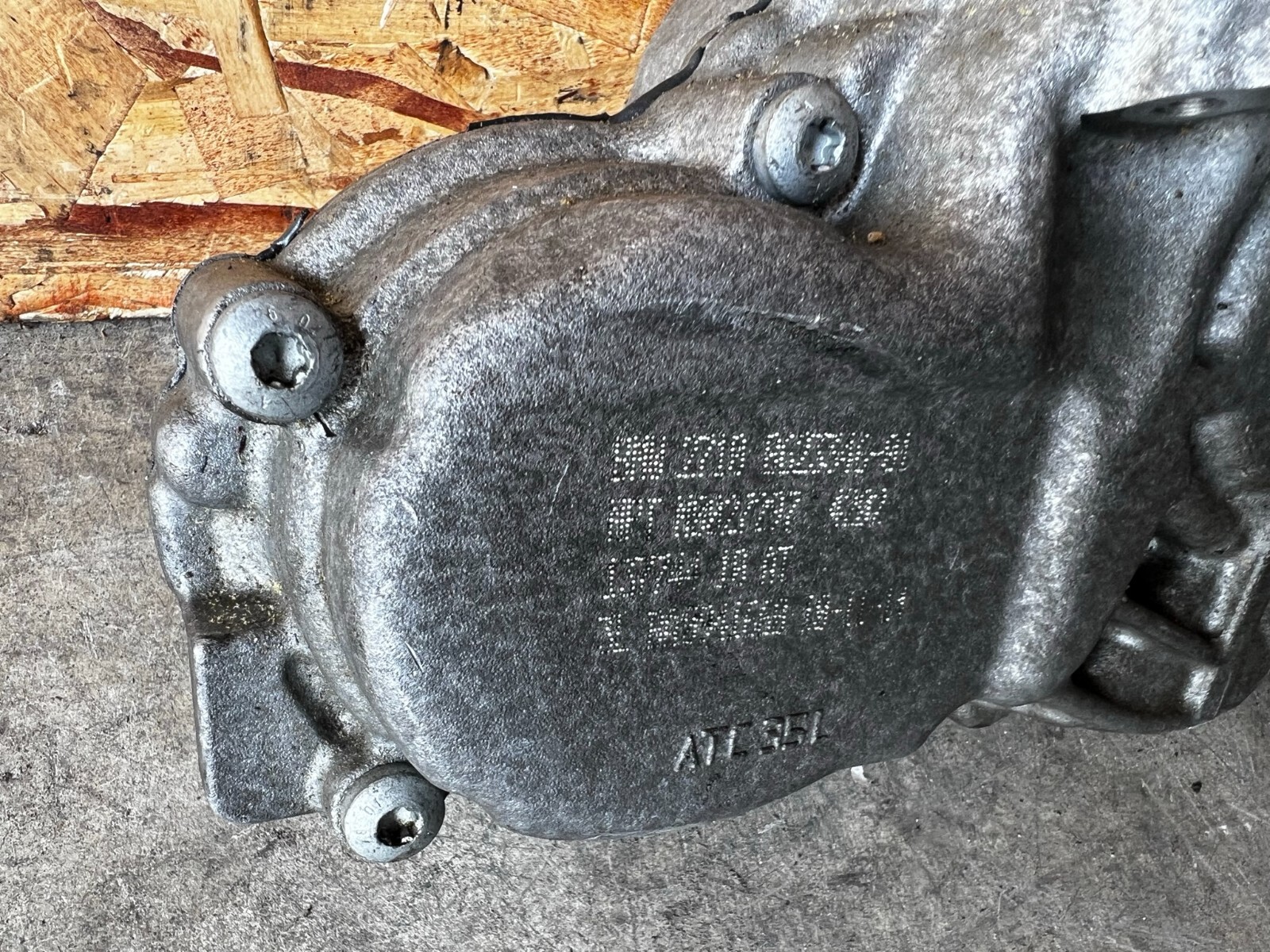 BMW F30 F32 F22 F06 F07 F10 F12 F02 TRANSFER CASE CARRIER BOX ATC35L