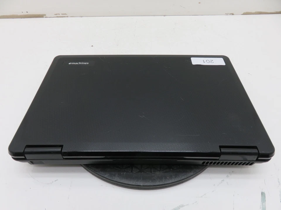 Ноутбук eMachines E525 Intel Celeron 2 ГБ Ram без жесткого диска или аккумулятора - повреждение экрана - Изображение 2 из 4