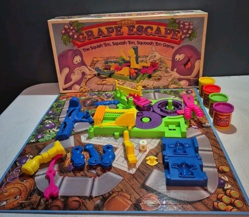 Grape Escape Board Game Vintage 1992 Parker Brothers *Complete w/No Dough* *READ