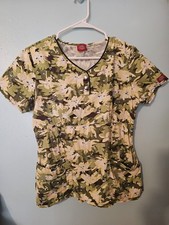 Dickies Brand Camo Type Print Scrub Top - sz S