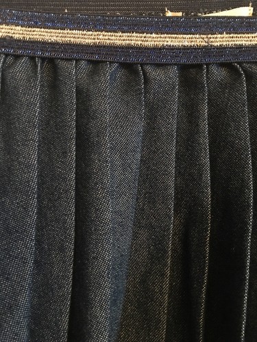 NEW ZARA Girls Casual Collection Blue Chambray Pleated Elastic Waist Skirt Sz 4 - Picture 2 of 5