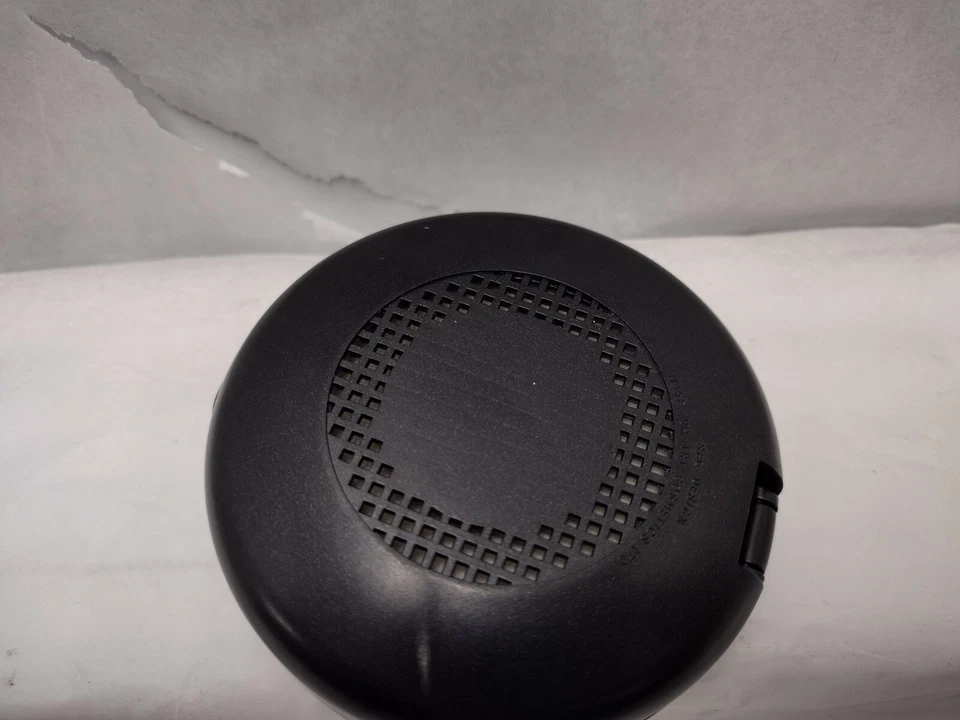 Foundation Compact w/ Sponge and Mirror , MAC Studio Fix Powder/ empty compact - Image 4 of 4