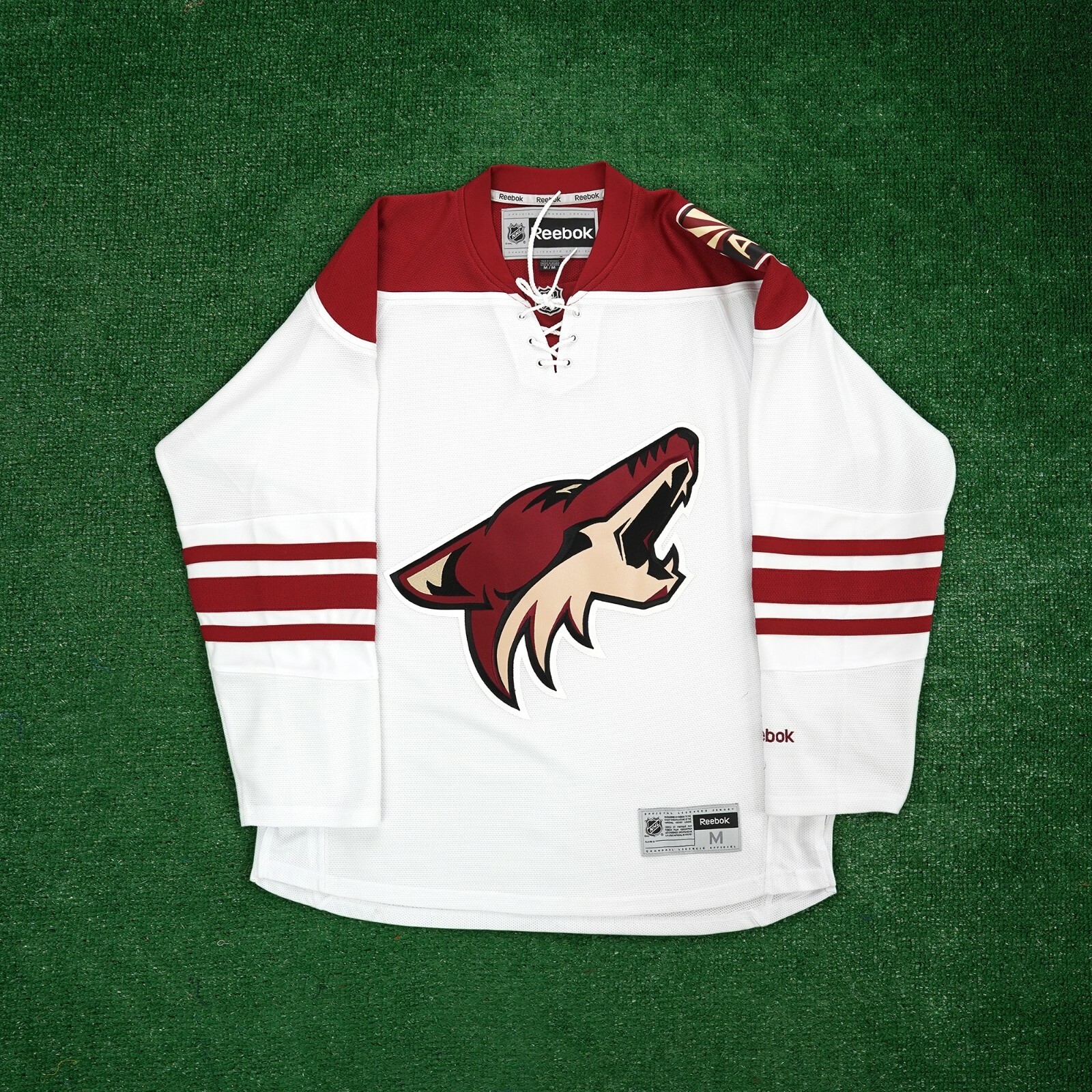 arizona coyotes away jersey