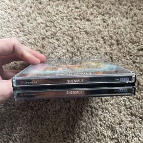 Shenmue Sega Dreamcast 2000 Complete in Box with Manual 4 Discs Passport