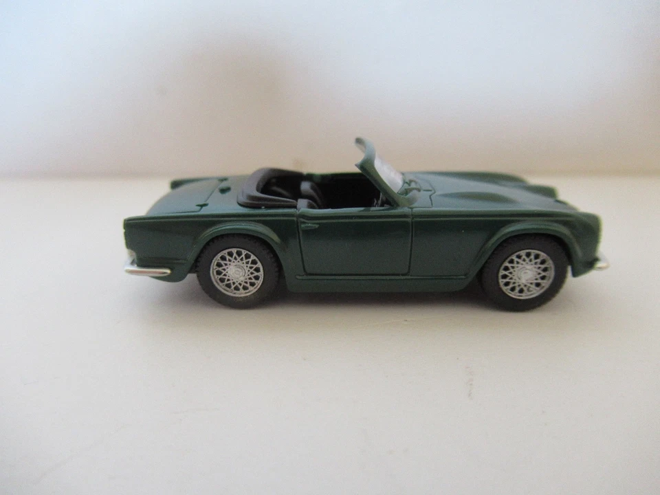 1/87 Triumph TR4 Wiking - Photo 4/4
