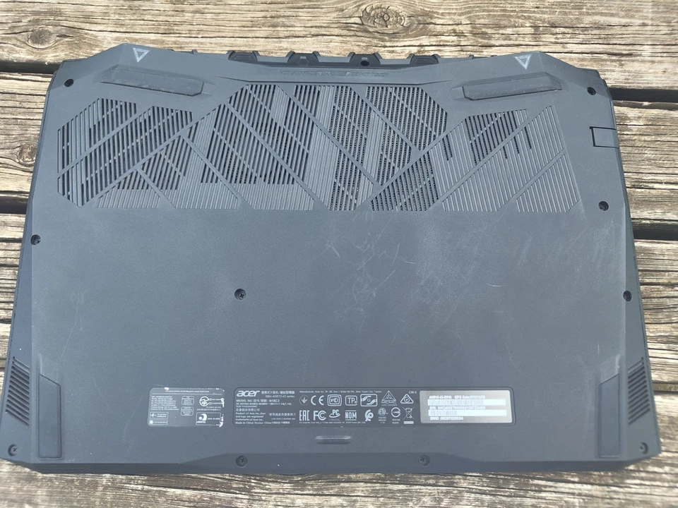 Acer Nitro 5 AN515-55-736P 15,6" (Intel Core i7-10750H, 16GB RAM, 512GB SSD.  - Immagine 2 di 3