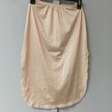 Vtg VANITY FAIR Nylon Lace Half Slip P L USA Flirty Scalloped Lace Tan Beige
