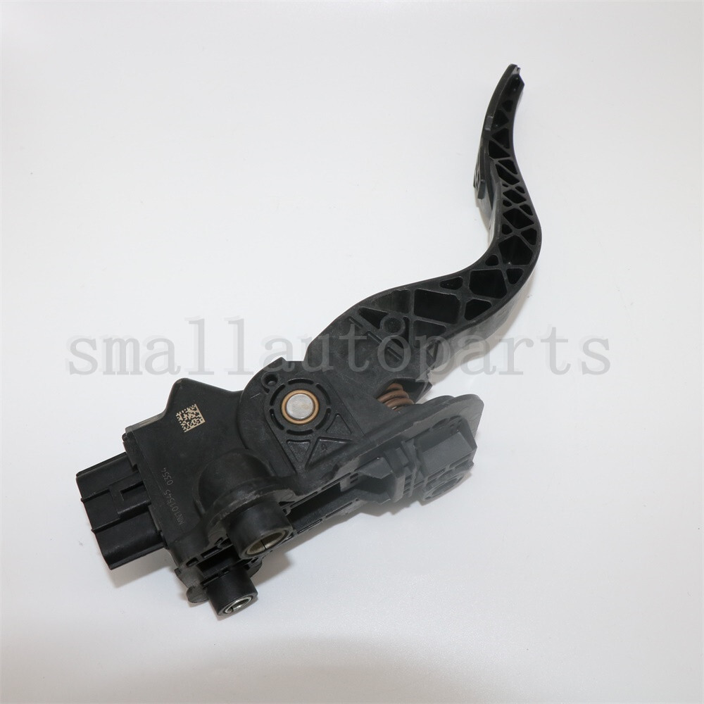 Throttle Accelerator Pedal Sensor MN101545 for Mitsubishi