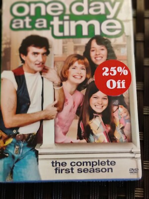 DVD set One Day at a Time complete 1st season 2 discs Brand New