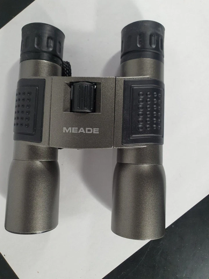 Sharp Pair 8x32 MEADE TRAVELVIEW ROOF PRISM BINOCULARS, With Nylon Belt Case - Image 3 of 4