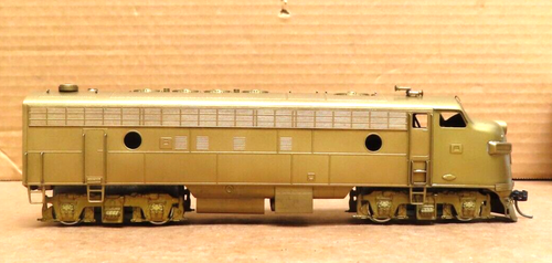 HALLMARK MODELS INC EMD FP-7/9 DIESEL LOCOMOTIVE MINT UNPAINTED & DNR HO SCALE - Picture 3 of 8