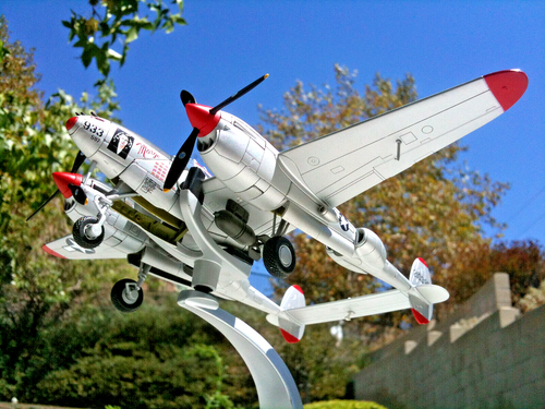 Corgi P-38J Lightning USAAF 49th FG, Marge, Richard Bong, 1942 1:72 Scale - Picture 2 of 16