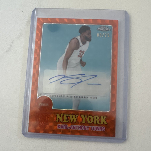 Topps 2024-25 Chrome Basketball Karl-Anthony Towns Knicks Auto /25 73TA-KT